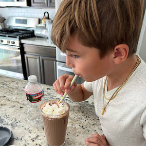 Meet your Posher, Gabriela